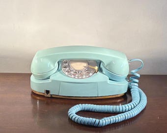 Vintage Western Electric Bell Aqua Princess Rotary Phone 702 B