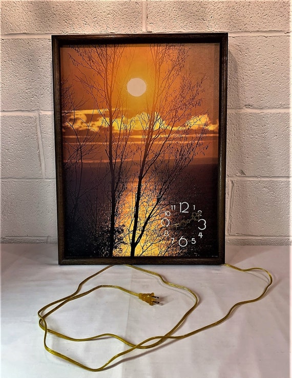1970s Framed Sunset Scene Print Wall Clock AC 105-125V, Retro Home