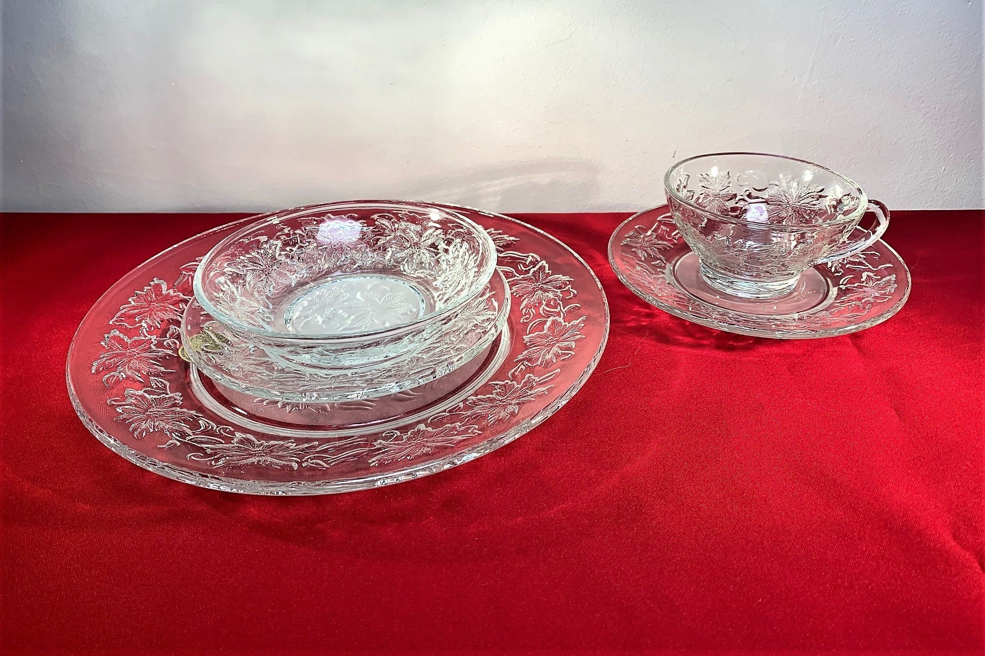 Princess House Exclusive Fantasia Fine Crystal Dinner Setting