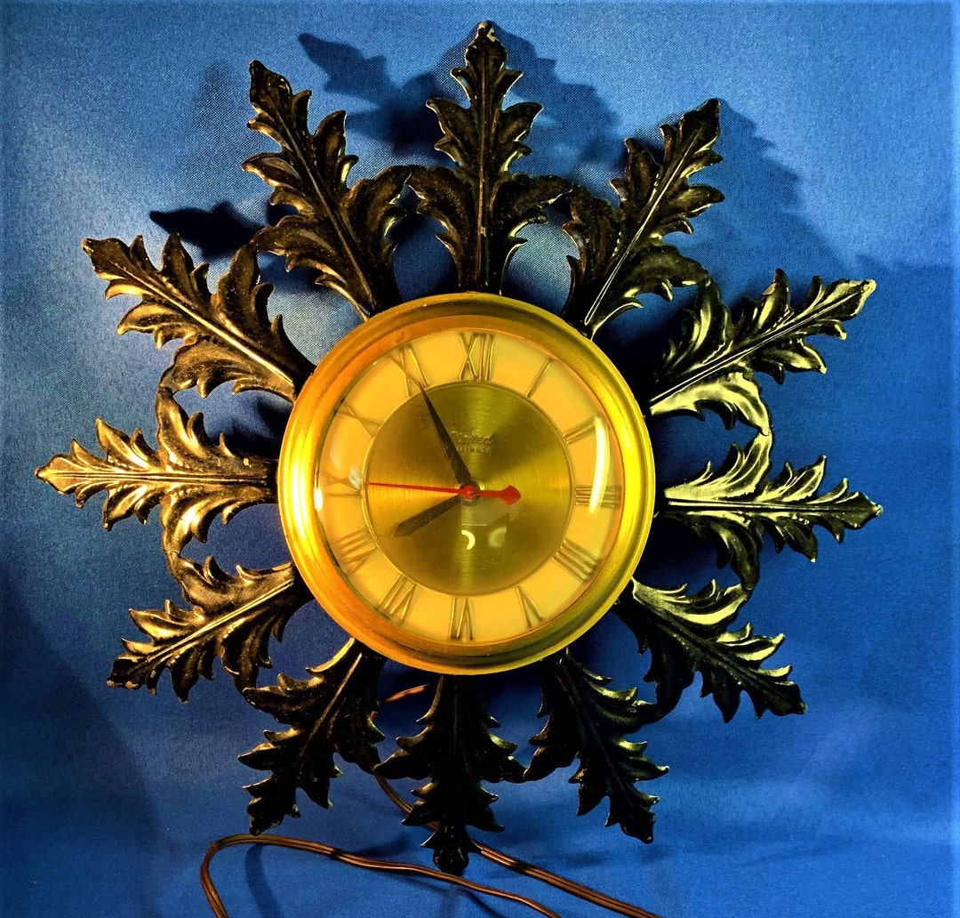 Mid Century United Electronic Wall Hanging Clock, United Clock Co Model