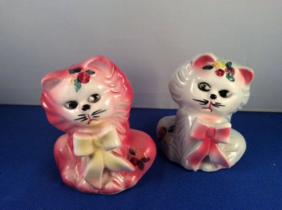 Vintage Kitty Cat Salt /& Pepper One Piece Set Wood w Leather Ears Tail 50/'s Mid Century Kitsch Decor Japan