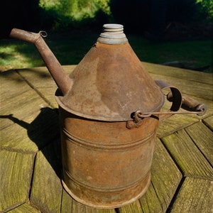 Antique Rustic Tin Lamp Filling Can wi Wooden Handle, Vintage Oil Lamp Filler, Primitive Tin Oil Can w Handle, Antique Tinware, Kerosene Can