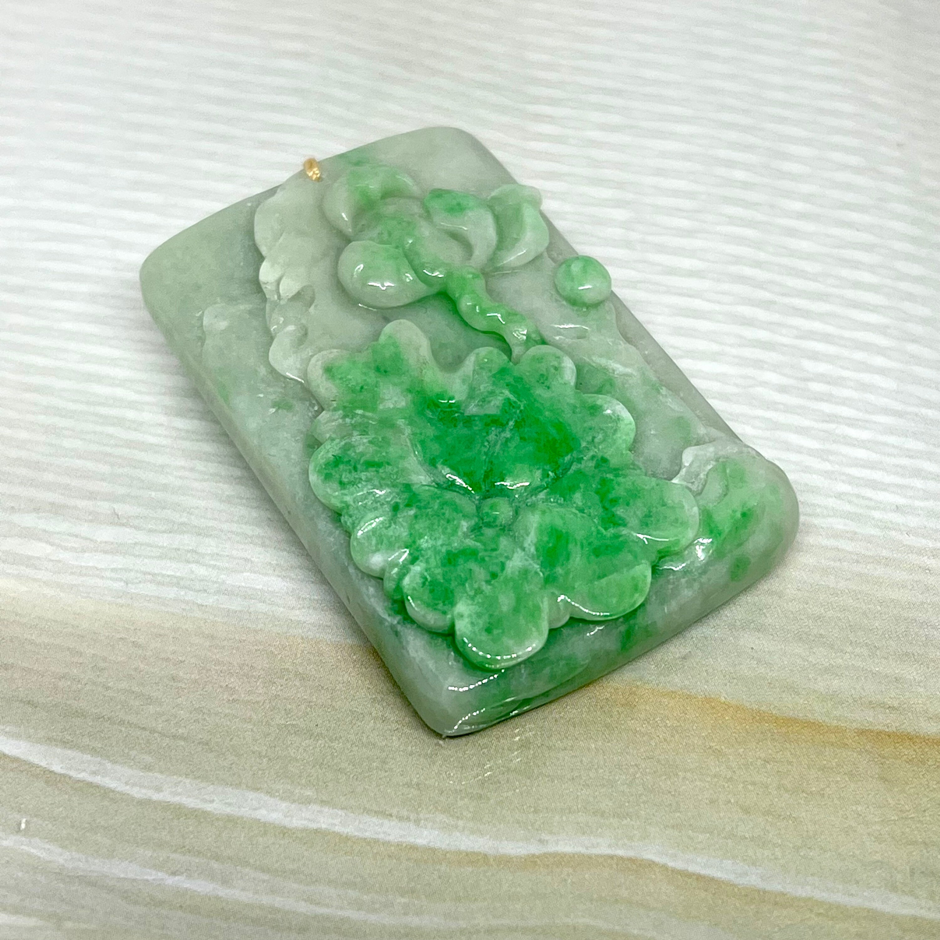 Colgante De Jadeíta Verde Natural Grado A - Forma De ángel Tallado A Mano, Con Certificado, Pequeño