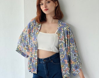 Buttonless Long Sleeve Floral Short Kimono Jacket, Summer Cardigan, One Size Loose Boho Summer Kimono Shirt