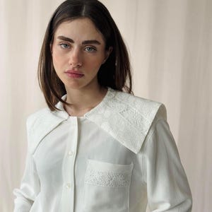Design Lace Peter Pan Collar Blouse | Retrobird