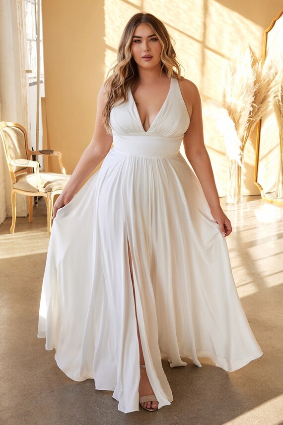 PLUS SIZE CLASSIC Soft A-line Dress Curvy Bridal Dress - Etsy Hong Kong