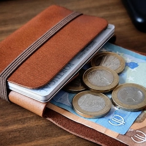 Personalized Camel Brown Leather Minimalist Wallet (RFID Blocking)