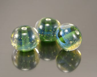 handgefertigte Glasperlen, grüne Glasperlen, runde Perlen, grüne Glasperlen für Halsketten, Schmuckherstellung, Armbänder