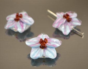 Blauwe glazen orchideekralen, bloemenlampwerkkralen voor het maken van sieraden, blauwe en roze glaskralen, bloemenlampwerk sra
