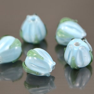 Set of 6 pcs Small flower lampwork beads, Sky blue beads, Light blue beads, Floral lampwork necklace, 8mm beads, Blue flower bud green leaf