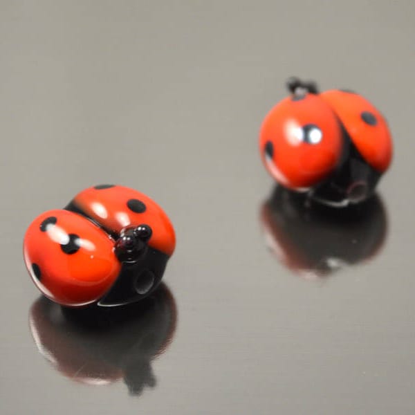 Lampwork Ladybug lampwork red animal beads handmade glass  insect kid jewelry pendant bracelet flier flyer black dots