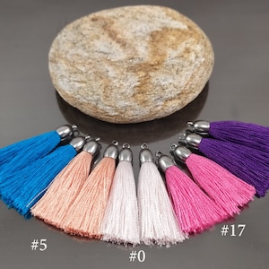 1,5-Zoll-Seidenquasten mit Kappe, Lila Seidenquasten, winzige Quasten, Mini-Quasten, niedliche Quasten, kleine Quasten, Quastenelement, Lesezeichen-Quaste