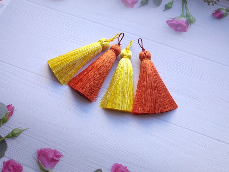 Small tassels Tiny tassels Cute tassels Short tassel Mini tassels 2 inches Bright ginger tassels with loop Rufous tassels