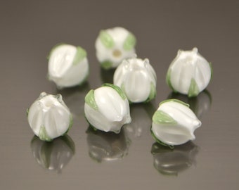 Handmade white lampwork flower beads, Set of 6pcs, Artisan lampwork White glass flower bead green leaf Small floral beads for jewelry making