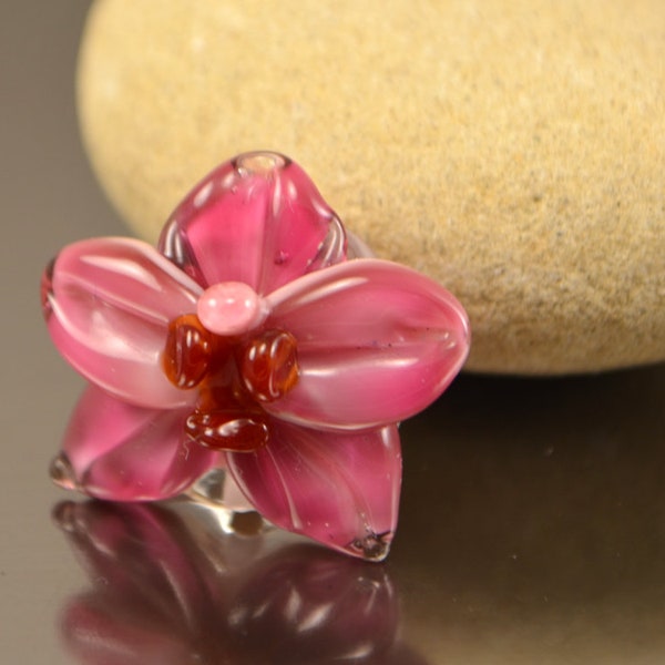 Orchidée en verre rose vif, Perles florales au chalumeau, Perles pour bijoux, Lampadaire de jardin,Perles de verre faites main,Artisanat au chalumeau,Travail au chalumeau rose