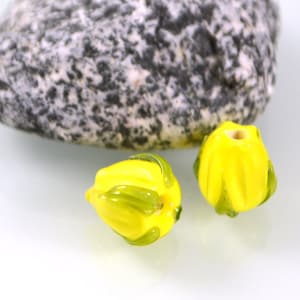 Yellow small lampwork flower beads, Set of 6pcs, Floral lampwork, 8mm glass beads, Flower bud beads, Artisan lampwork