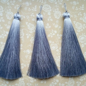 10 cm grau silberne Seiden Quasten mit Fadenschlaufe, Quastenanhänger, Taschenanhänger, Taschenanhänger #14