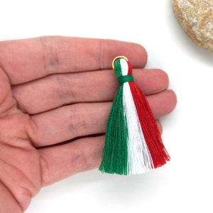 Ciondolo con nappa in cotone con bandiera italiana da 5 cm, decoro Italia, nappe verdi, bianche e rosse, nappe fatte a mano, realizzate su ordinazione, ordine all'ingrosso