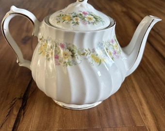 Vintage Sadler England Teapot Floral Design Gold Trim Windsor Shape Porcelain 5”