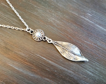 Leaf Necklace / Silver Necklace / Pearl Necklace / Statement Necklace / Large Necklace / Boho Necklace / Christmas Gift