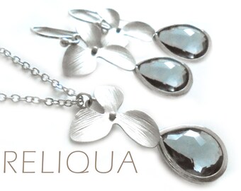 Hochzeit mit Blümchen Tropfen Zartes Perlen-Trachtenschmuck-Set weiß 3-tlg Hochzeit mit Blümchen Tropfen Zartes Perlen-Trachtenschmuck-Set weiß 3-tlg