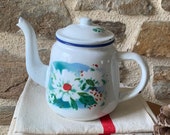 Enamelled pourer signed with flower decoration, enamelled coffee maker, enamelled, enameled, vintage, chic campage, enamelled pourer, enamel,
