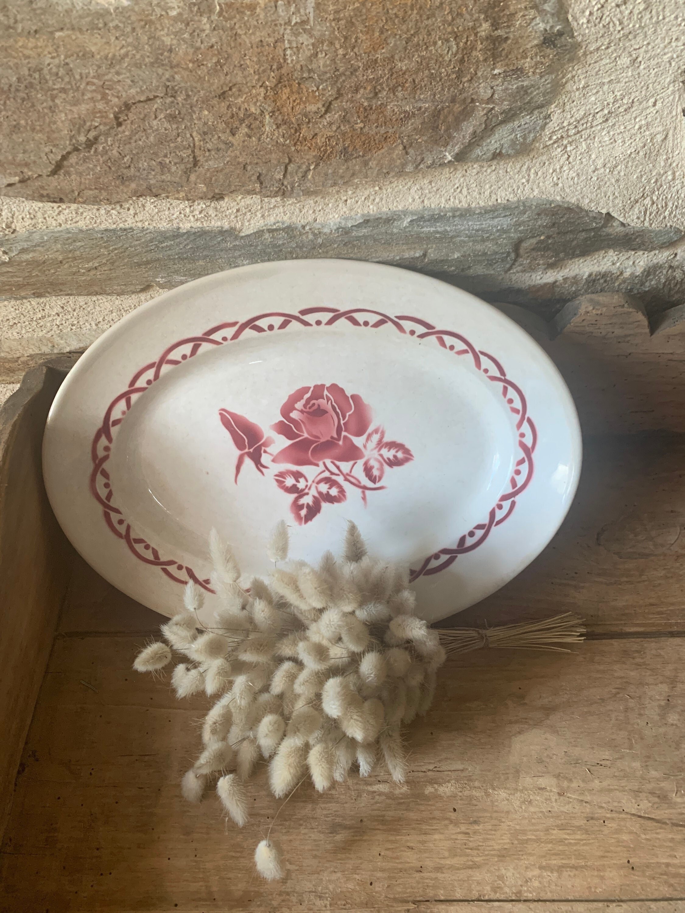 Grand Plat Ovale Digoin Modèle Michel Fleurs Rouges , Modèle Michel Manufacture Sarreguemines