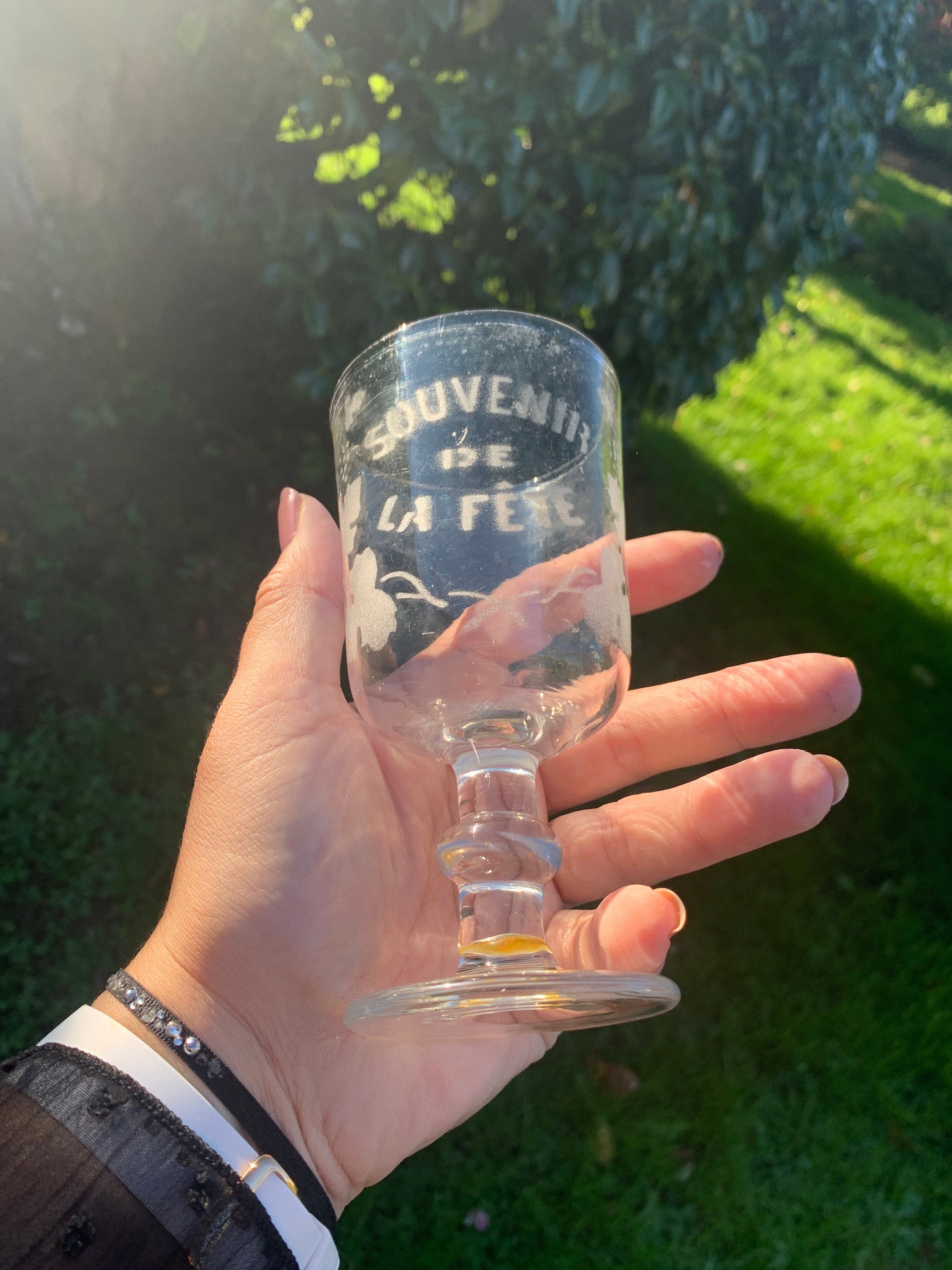 Verre Ancien Gravé Au Sable Souvenir de La Fête et Feuilles Vigne , Verre Fête
