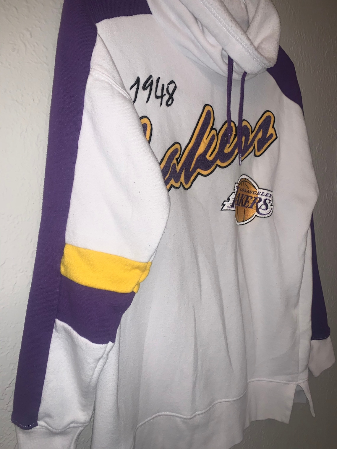 Vintage Lakers Sweatshirt, NBA, Vintage, Small Crewneck, Purple
