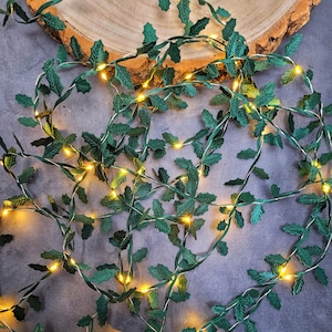 Green Holly Fairy Lights - Christmas Table Lit Garland - Festive Holiday Home Decor - Dark Rustic Cottagecore Leaf String Lights Decoration