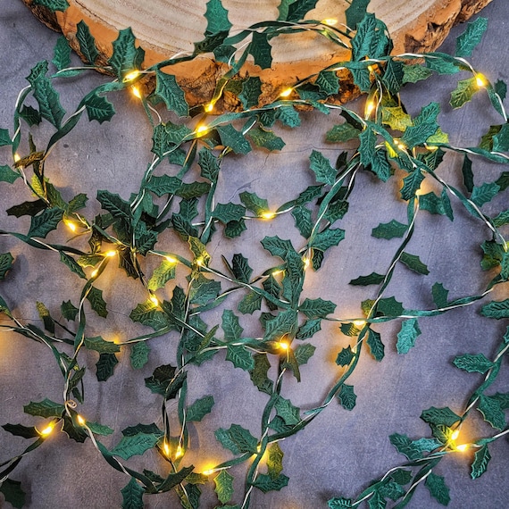 Simply Creative 2m Holly Garland Kit Simply Creative 2m Holly Garland Kit