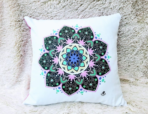 Tibet mandala cushion cover unity harmony wholeness decorative pillow Tibet mandala cushion cover unity harmony wholeness decorative pillow