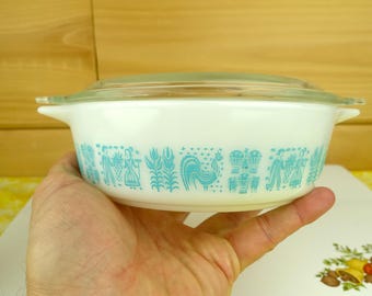 Pyrex 1-Pint Casserole Set with Glass Cover, Turquoise Butterprint, #471, 1950s, 1960s