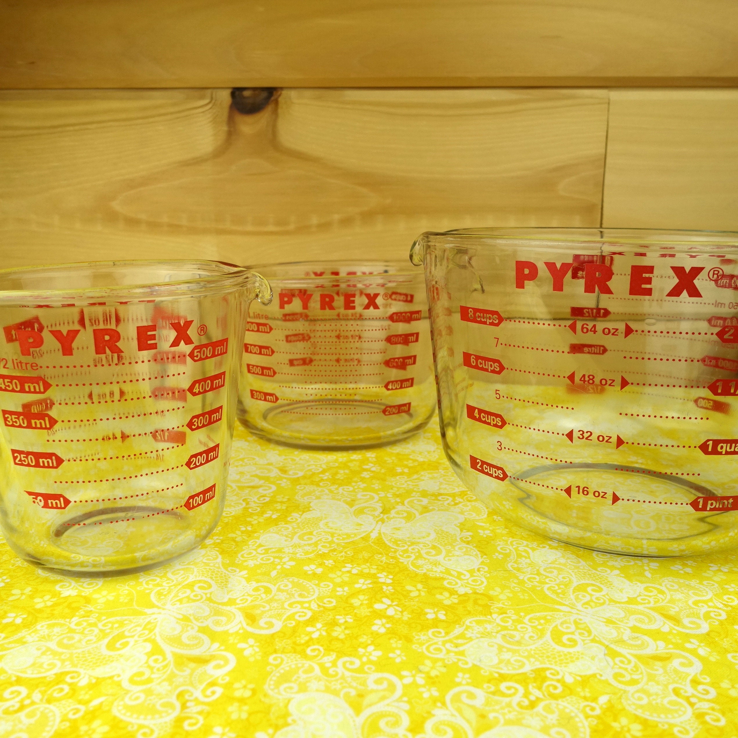 Measuring cup Pyrex, glass, 1 litre