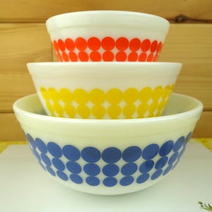 3 Pyrex Mixing Bowls, Dot, Orange, Yellow, Blue 1960s, #401, #402, #403
