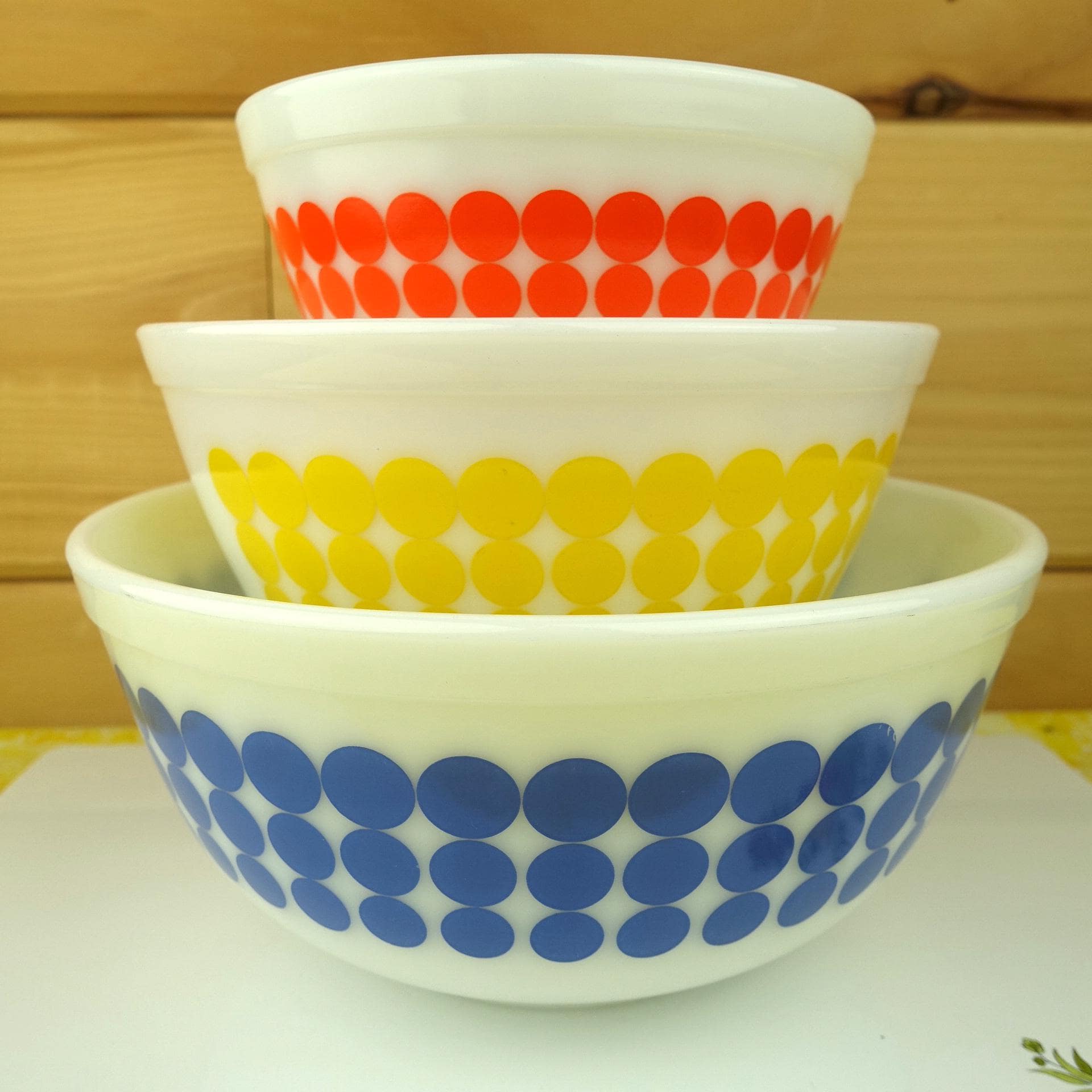 3 Pyrex Mixing Bowls, Dot, Orange, Yellow, Blue 1960s, #401, #402