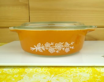 Pyrex 1-Pint Casserole with Cover, Butterfly Gold ('79 Redesign), #471