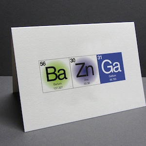 Tarjeta de felicitación con la tabla periódica - Bazinga
