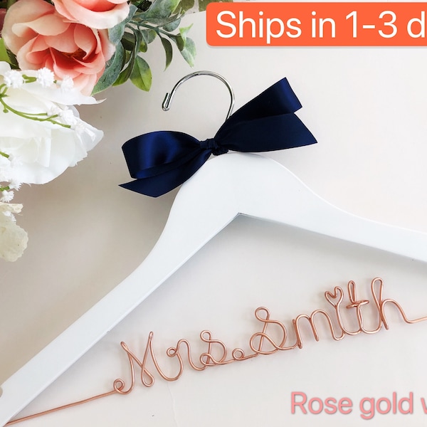 Rose gold wire hanger, Personalized Wedding hanger, custom wire hanger, bridal hanger, bride gift, custom hanger, wedding hanger, Mrs Hanger