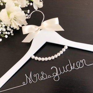 CUSTOM Wedding Hanger with pearl, Bridal Hanger,Personalized wedding Hanger,Bride's Gift,Bridesmaid Hangers,Custom Made Hanger,Mrs Hanger