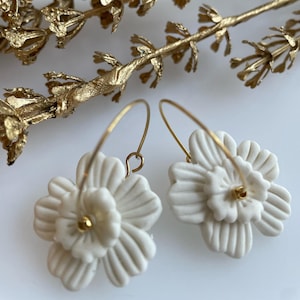 Flower earrings/ Porcelain earrings/ Porcelain flower earrings/ Wedding earrings.