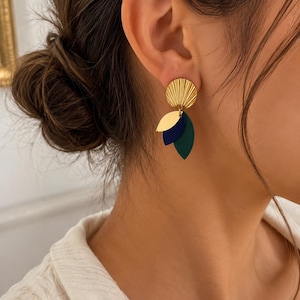Brincos Luna boho chic | joias de concha | joias com pétalas de flores em tons de dourado e verde-azulado | joias da moda, presente perfeito para uma amiga | casamento boho