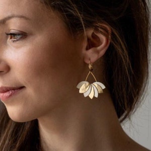 Gold and off-white flower petal earrings | trendy wedding jewelry | bridal earrings | wedding dress | Mothers' Day