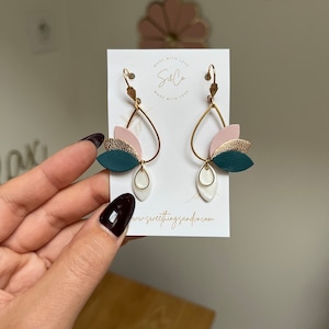 Leather flower earrings | Floral wedding jewelry | Summer jewelry trend | Wedding witness accessory | personalized Christmas gift