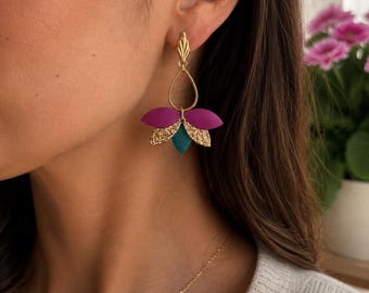 Boucles d’oreilles ESMEE rose fuschia & vert | acier inoxydable | Bijou fleur témoin Mariage | Cadeau anniversaire tendance | Cadeau de Noël