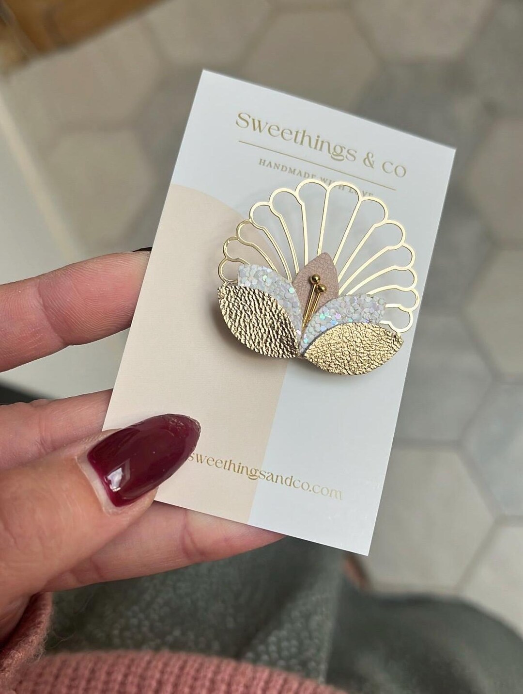 Sonnenblume Brosche – Handmade Pin Für Bluse, Schal, Tasche, Geschenk Für Sie Sonnenblume Brosche – Handmade Pin Für Bluse, Schal, Tasche, Geschenk Für Sie