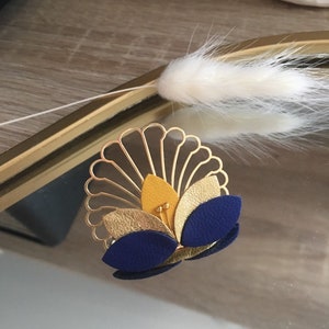 Broche poético dorado | joyas de cuero | broche de pétalos de flores | Broche de regalo de testigo | Regalo de agradecimiento para el maestro | Regalo de navidad para mujeres