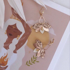 Boucles d'oreilles fleur | bijou Cuir ESMEE | boucles d’oreilles mariée | bijoux tendance rose gold | Bijou mariage bohème chic