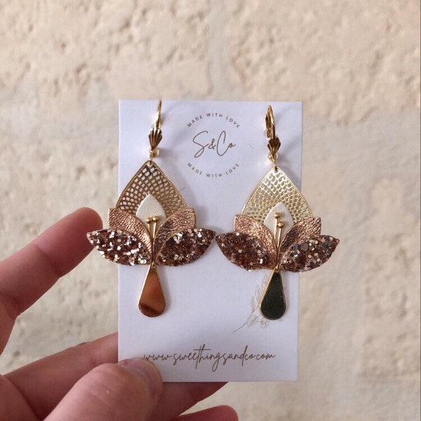 Boucles d'oreilles Pétales de Fleurs AMALIA rose gold | Boucles d'oreilles rose gold et paillettes| Cadeau saint valentin | Bijou mariée