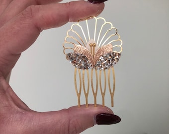 Rose gold & off-white floral hair comb | Hair Jewel | Refined and elegant bridal floral accessory | wedding witness gift